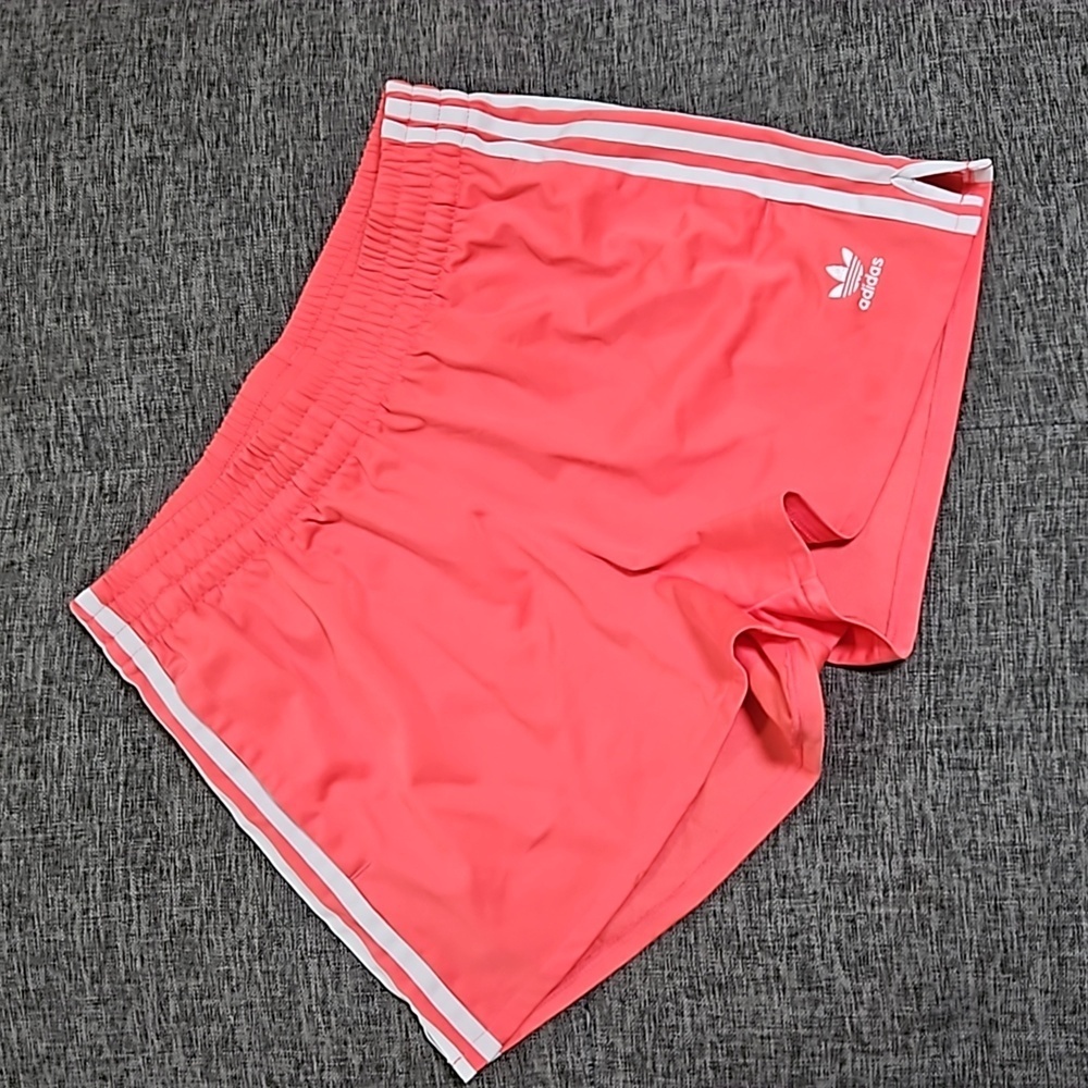 Adidas shorts size medium high rise fit